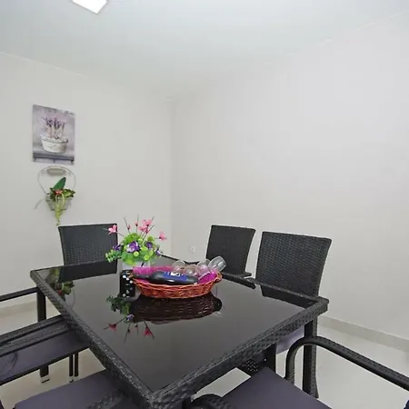 בית נופש Nera *