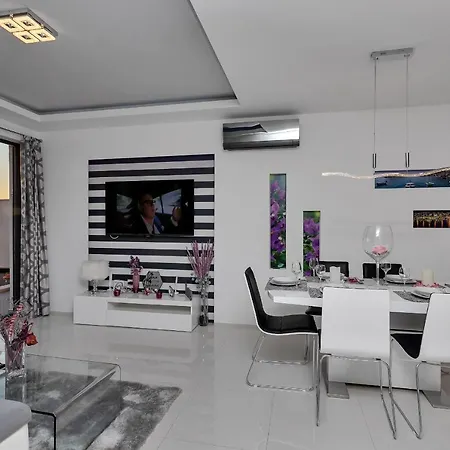 Nera Semesterbostad *